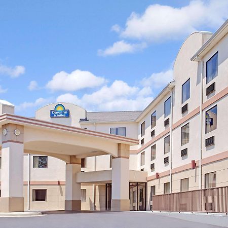 Days Inn & Suites By Wyndham Laurel Near Fort Meade Екстер'єр фото