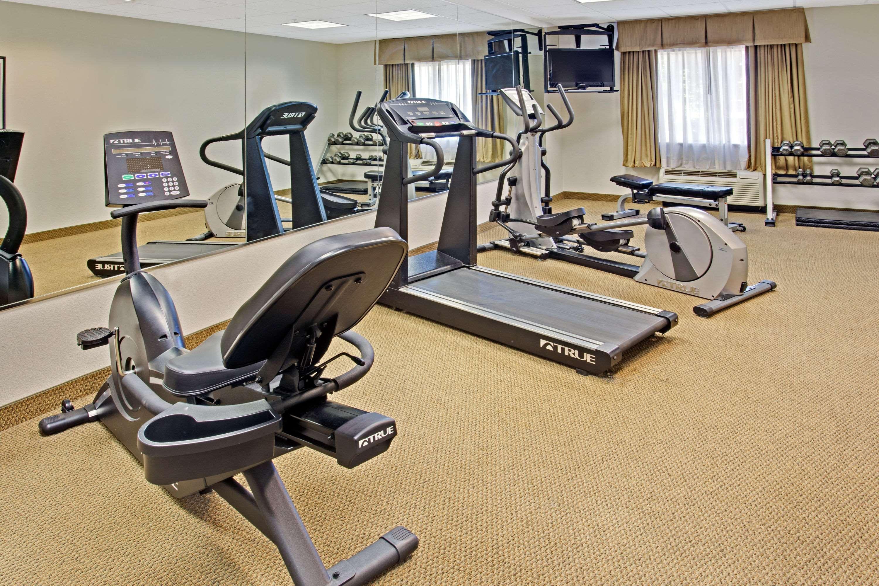 Days Inn & Suites By Wyndham Laurel Near Fort Meade Екстер'єр фото